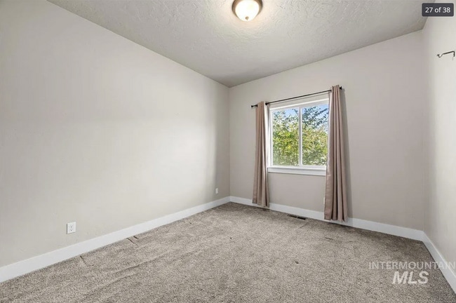 Building Photo - 337 Orchid Ave