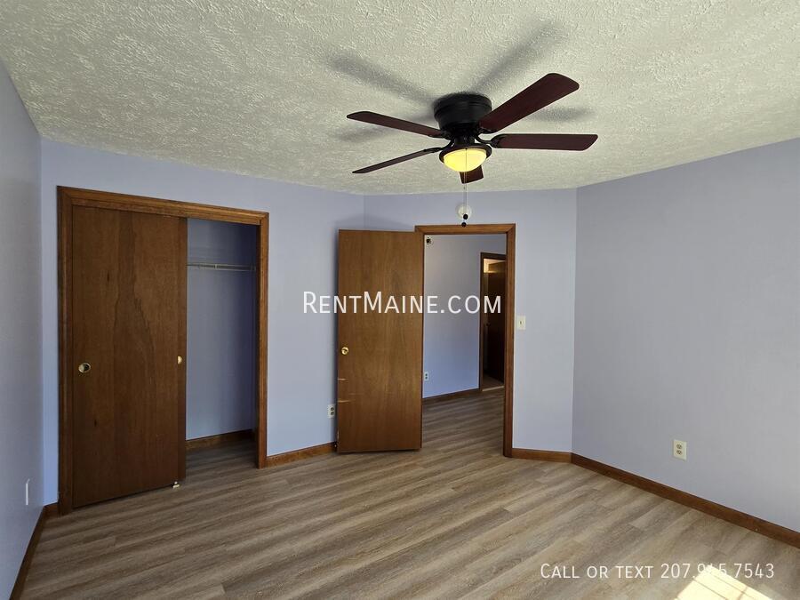 Building Photo - 10 Hartley St