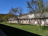 Building Photo - Parkridge Dr