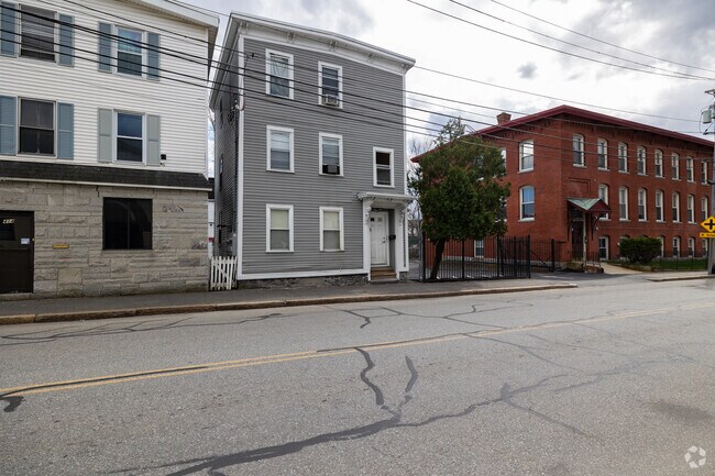 420 Broadway St Lowell, MA - 420 Broadway St