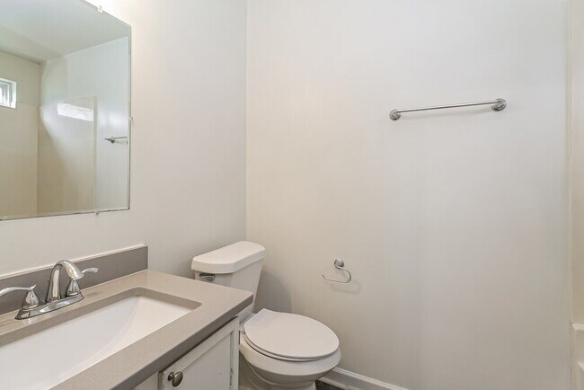 Building Photo - 13954 Dingess Rd