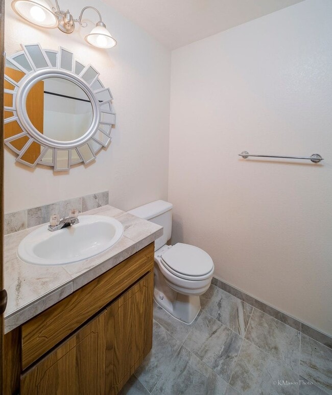 Building Photo - Cozy Rambler 3bed 2bath with Fully Fenced ...