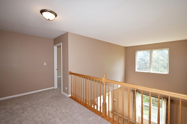 Building Photo - 312 Fairmont Ct