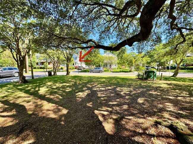 Building Photo - Charming 4-Bedroom Home in the Heart of Co...