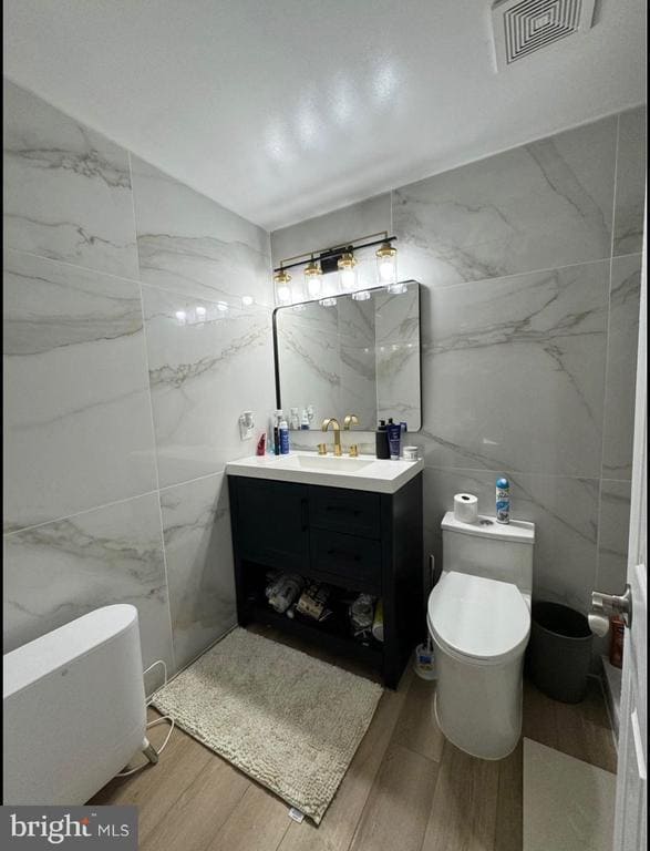 Building Photo - 19100 Annapolis Way