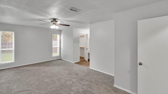 Building Photo - 1500 High Ridge Rd