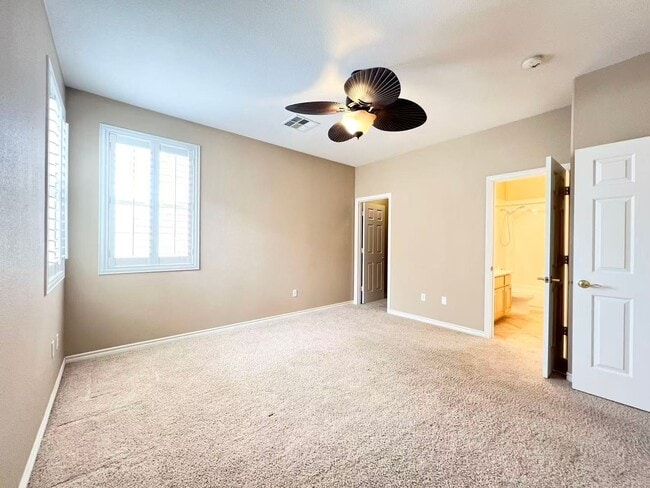 Building Photo - Welcome to the gorgeous home in Rhode Ranch