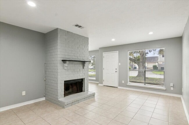 Building Photo - 8540 Glen Meadow Ln