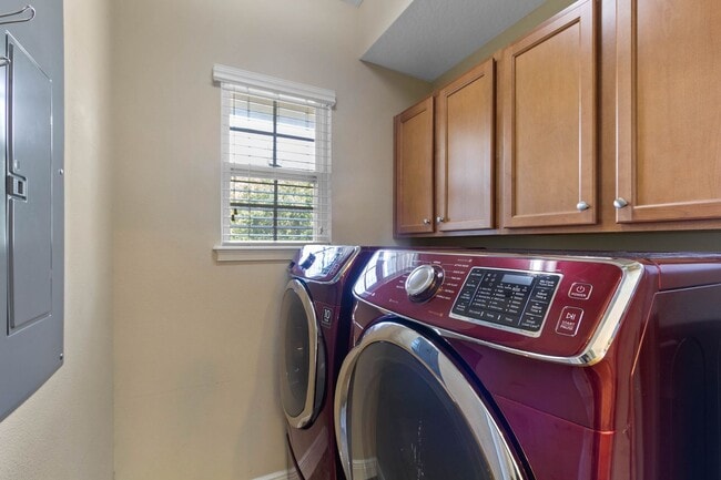 Building Photo - New Rental