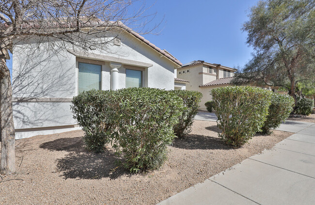 Building Photo - Single Family Home