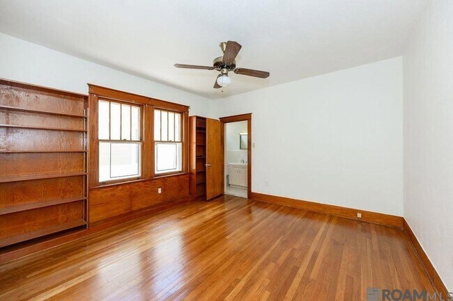 Building Photo - 219 Westmoreland Dr