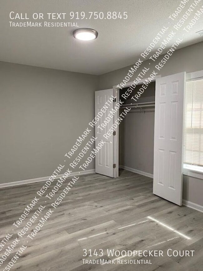 Building Photo - 3143 Woodpecker Ct