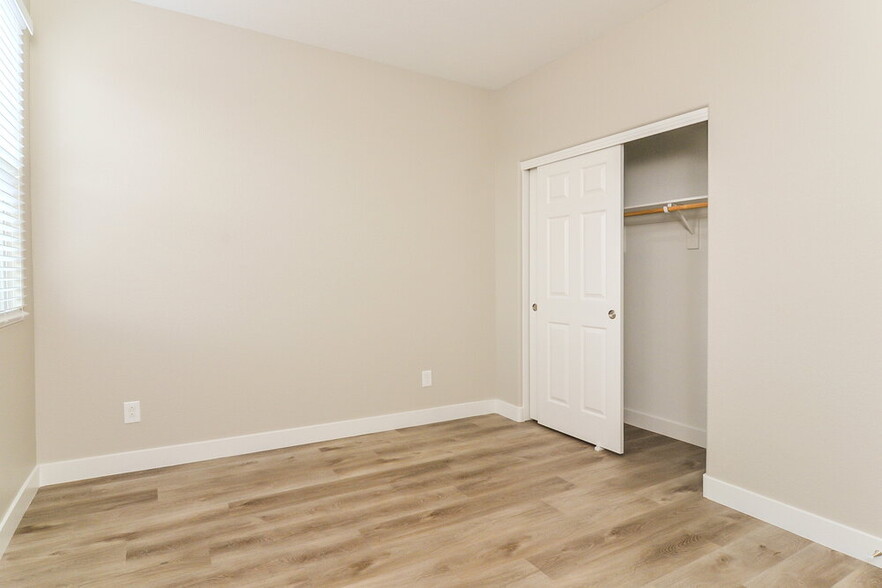 Building Photo - 1109 Buckhorn Cove St