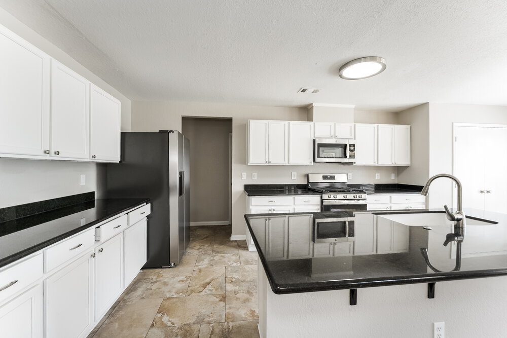 Building Photo - 18215 Quiet Ridge Ln