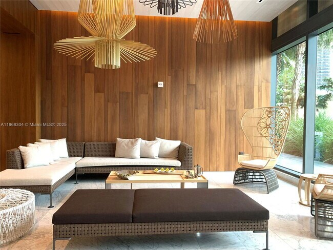 Building Photo - 68 SE 6th St