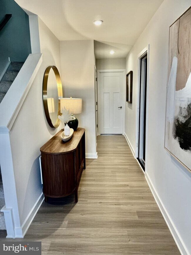 Building Photo - 61 Zander Rd