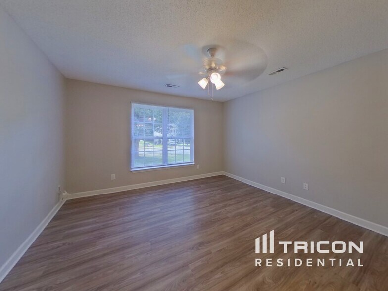Building Photo - 1114 Stonehenge Ln