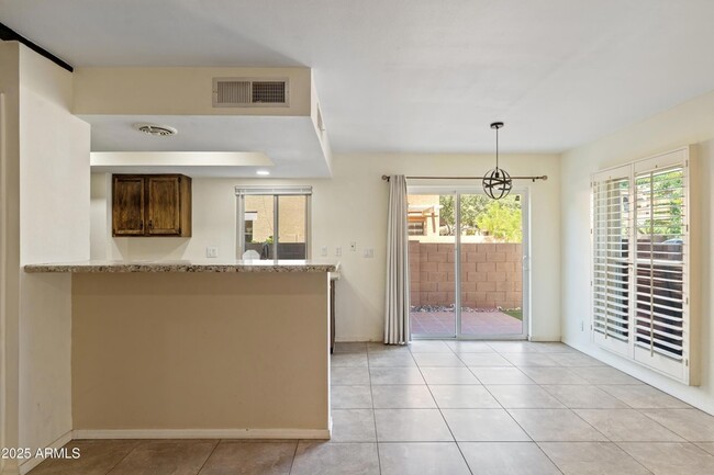 Building Photo - 10420 North 11th St