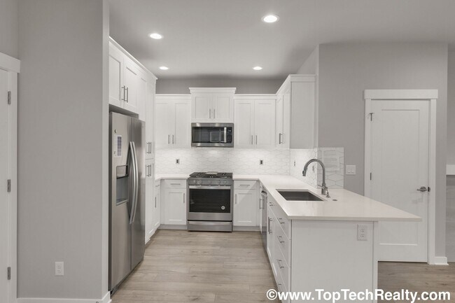 Building Photo - Gorgeous Modern New Construction 3BD · 2.5...