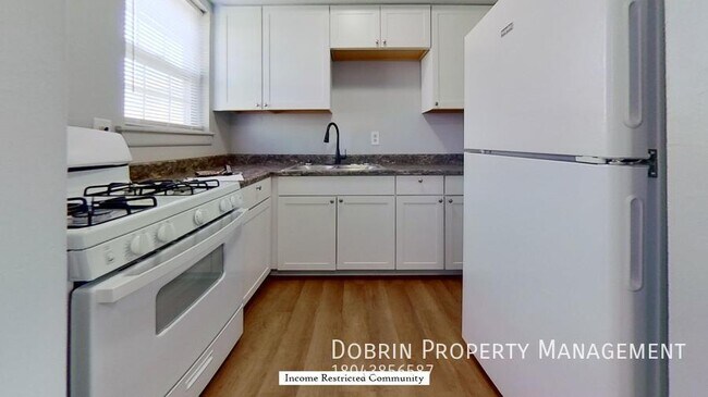 Building Photo - 1705 Colorado Ave