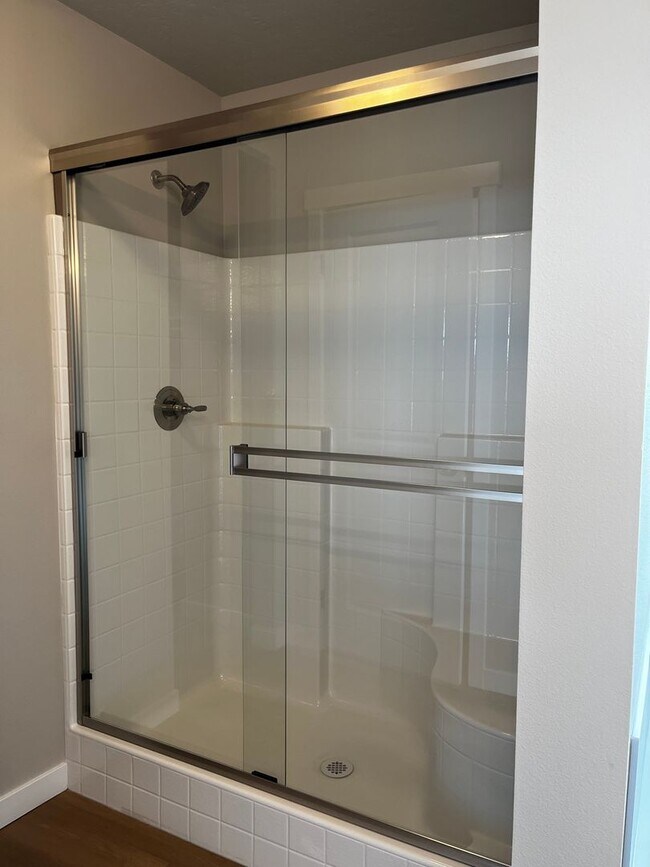 Building Photo - Never Lived in Brand New 4 bedroom 2 bathroom Home in Middleton.