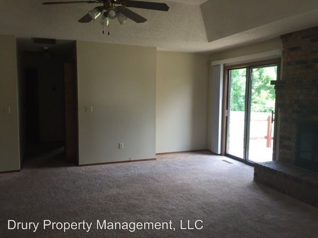 Building Photo - 609 E Redwood St