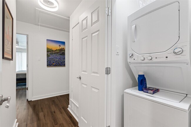 Building Photo - 3545 Northwest Pkwy