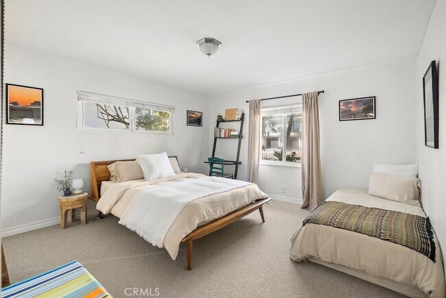 Building Photo - 128 Crescent Bay Dr