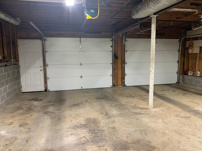 Building Photo - 5239 Ferry Creek Ln