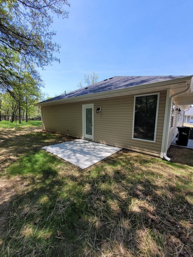 Building Photo - 4614 Alan Ln