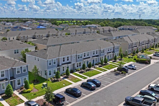 Building Photo - 6240 Fairmont Ln