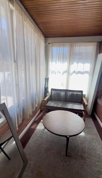 Building Photo - 1065 Colorado Blvd