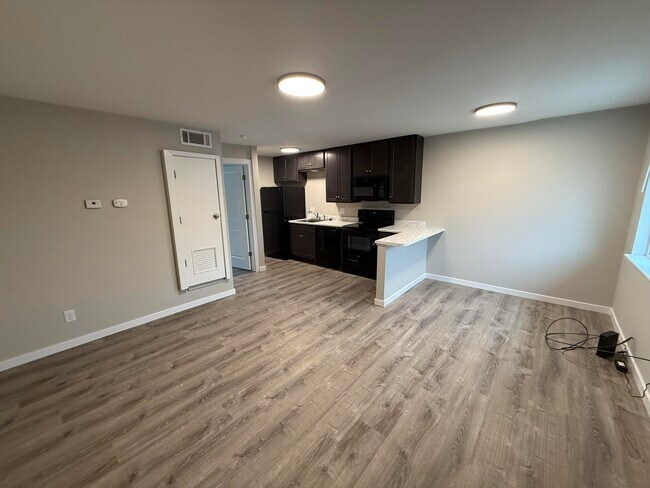 Building Photo - 105 N Garth Ave