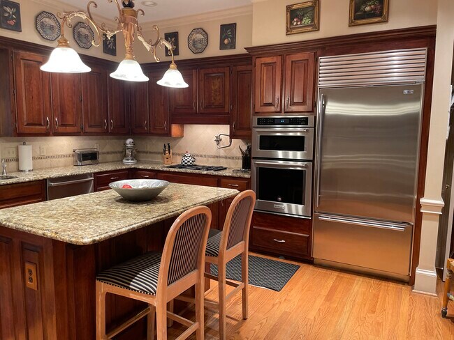 Building Photo - 1640 Lazy River Ln