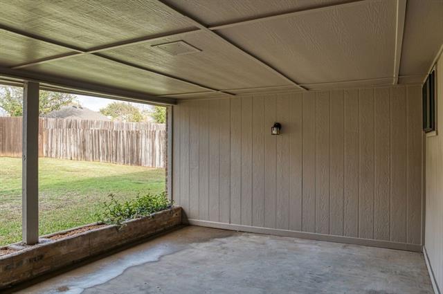 Building Photo - 2311 Wimbledon Dr