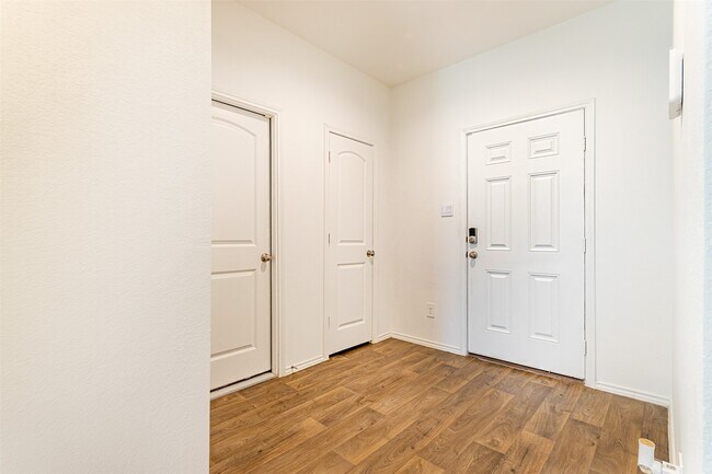 Building Photo - 5134 Jasmine Dawn Dr