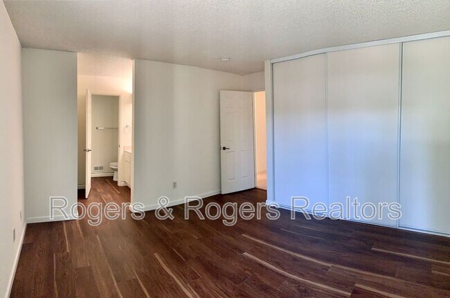 Building Photo - 1089 Rankin Dr