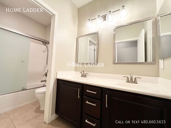 Building Photo - 2936 E Tonto Dr