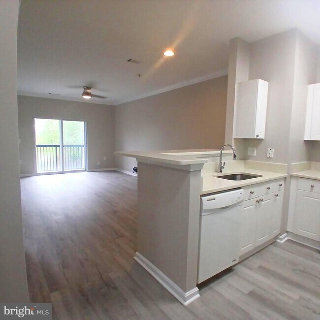 Building Photo - 11320 Aristotle Dr