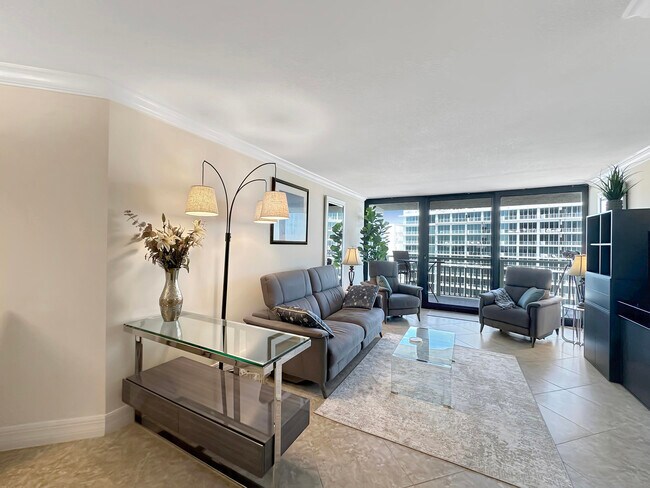 Building Photo - 3000 N Ocean Dr