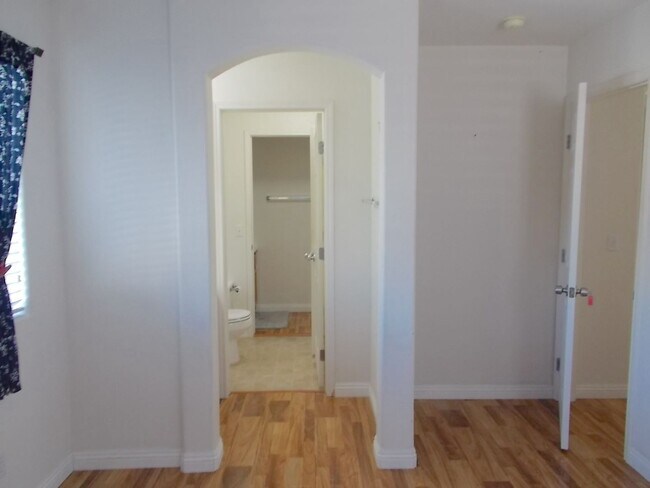 Building Photo - Beautiful 3-Bedroom Two-Story Home in Well...