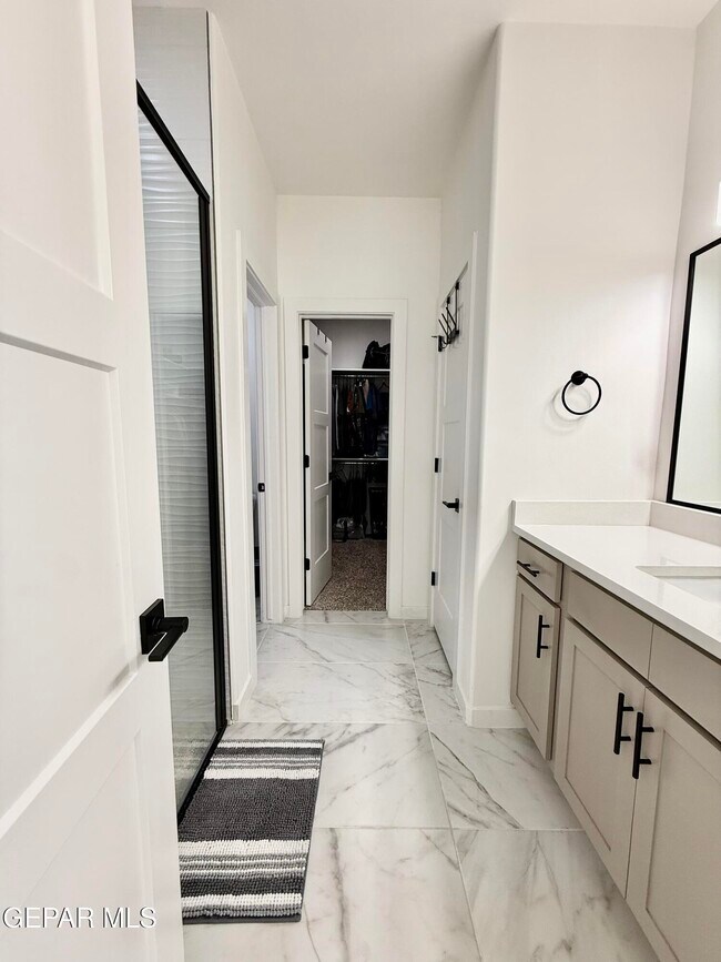 Building Photo - 15052 DESTINATION