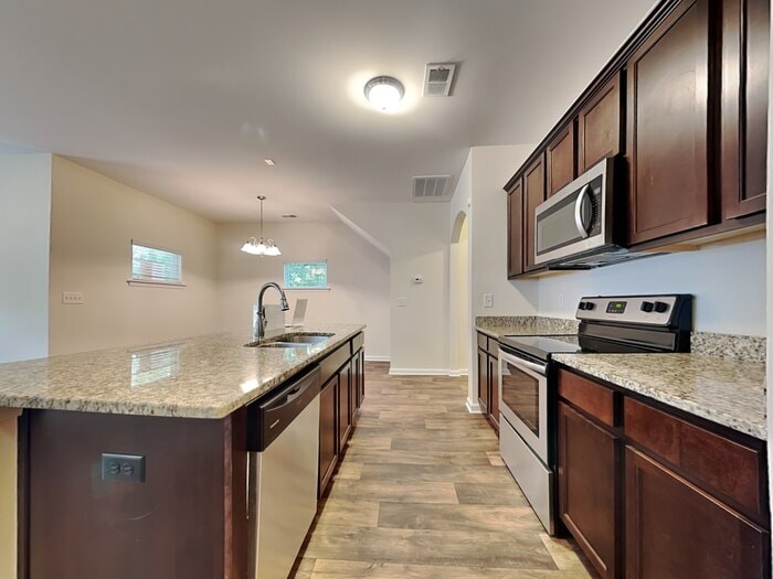 Building Photo - 231 Jimmy Love Ln