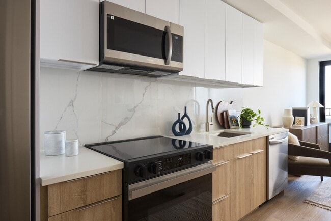 Building Photo - CityHouse Old Town