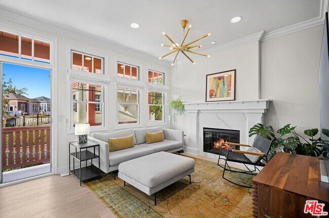 Building Photo - 2584 Bungalow Pl
