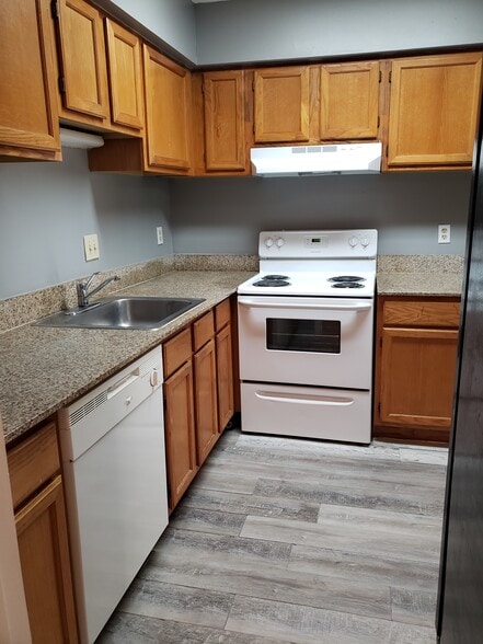 Building Photo - 4151 S Semoran Blvd