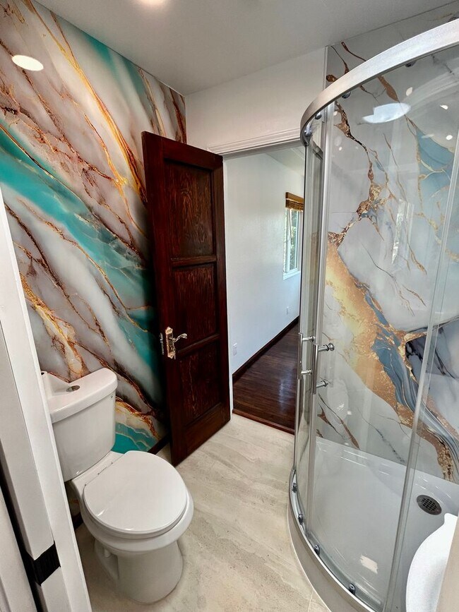 Building Photo - Charming 2 Bed / 2 Bath Coastal Retreat with Ocean Views in Ocean Beach