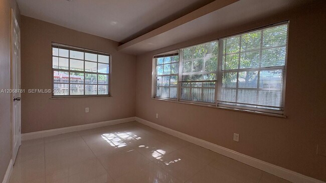 Building Photo - 251 N 68th Terrace
