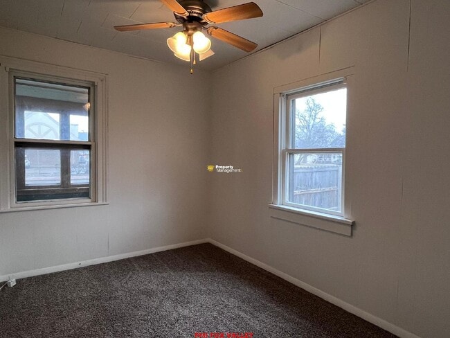 Building Photo - Charming 3-Bedroom Home in Menasha, WI with Spacious Layout!