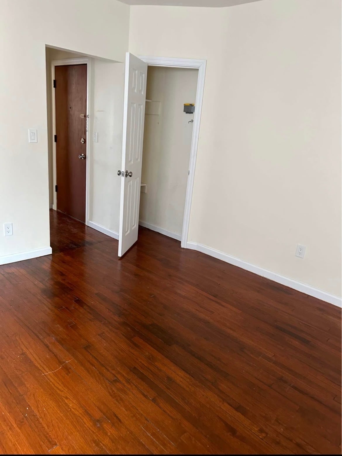 Building Photo - 11 William St